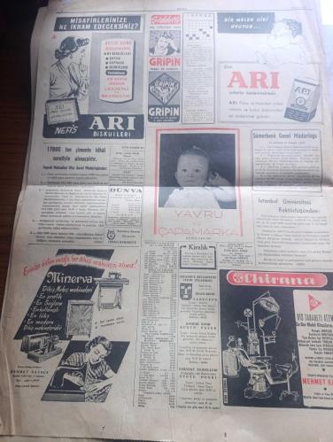Dünya Gazetesi - Turkish Newspaper - 23 Nisan 1953 - Tam 32 yıl geçti üstünden yazan Falih Rıfkı Atay Başmakale - milli hakimiyetin 33. Yıldönümü kutlu olsun - Türk çocuğu müşteri uyu bu vatan senindir çizen Althan Enson - bugün bütün yurtta ve İstanbul'da büyük törenler yapılacaktır - 23 Nisan Milli egemenlik Bayramı bugün İstanbul'da kutlanacaktır - 10.30'da Beyazıt meydanında Taksim Cumhuriyet meydanında Barbaros meydanı'nda Fatih hava şehitleri meydanı'nda ve Fenerbahçe stadında törenler yapılacaktır - törene yavrukurt oymakları ile ilkokul son sınıf öğrencileri il ve belediye siyasi partiler çocuk esirgeme kurumu ilkokul çocuklara yardım dernekleri Kızılay Derneği basın mensupları iştirak edeceklerdir  - büyük Türk devrimi ve dayandığı felsefe yazar profesör H. Nimetullah Öztürk - bereketli topraklar üzerinde yazan Orhan Kemal yazı dizisi -Doktor Aziz Yergök Türkiye'de çocuk davası - Türkiye Büyük Millet Meclisi'nin ilk açılışı nasıl oldu - 23 Nisan 1920