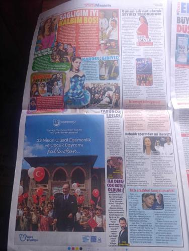 Posta Gazetesi - Turkish Newspaper - 23 Nisan 2026 - 23 Nisan hepimizin Bayramı - 23 Nisan 1920'de kurulan Büyük Millet Meclisi egemenliğin kayıtsız şartsız millete ait olduğunun tesciliydi - 23 Nisan 1921'de itibaren milli bayram ilan edildi - ulu önder Mustafa Kemal Atatürk 1922'de Konya'daki Şems ilkokulunu ziyaretinde Nuriye ( İdil) adlı çocuğa okulunu seviyor musun diye sordu çok seviyorum yanıtını alınca O zaman dünyanın her yerindeki çocukları çağıralım hep birlikte oynayın dedi - Mustafa Kemal Atatürk ile Nuriye İdil Fotoğrafı Yapay Zeka ile renklendirilmiştir - usta oyuncu Ferdi Atuner vefat etti - Vakıfbank finans grubu 23 Nisan ulusal egemenlik ve çocuk bayramı kutlu olsun - Milli Piyango 23 Nisan ulusal egemenlik ve çocuk bayramı kutlu olsun - Migros 23 Nisan ulusal egemenlik ve çocuk bayramınız kutlu olsun - TBMM başkanı Numan Kurtulmuş çocuklarla fotoğraf çektirdi - 23 nisan'a özel yayınlar CNN Türk'te - 13. Kez Avrupa şampiyonu  Rıza Kayaalp Fotoğrafı  - 23 Nisan 1920