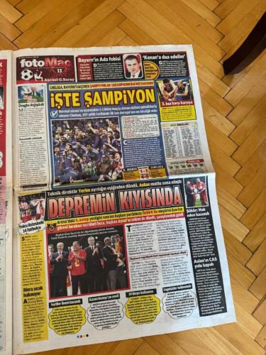 FOTOMAÇ GAZETESİ - 20 MAYIS 2012 - FENER'E İSPANYOL BOĞASI BORJA VALERO - BORJA VALERO - AYKUT KOCAMAN - G.SARAY, NURİ VE HAMİT İLE MASAYA OTURDU: İSTANBUL'DA BÜYÜK BULUŞMA - ŞÜKRÜ HANEDAR - NURİ ŞAHİN - HAMIT ALTINTOP - TUNCAY ŞANLI - SEMİH ŞENTÜRK - AZİZ YILDIRIM, METRIS'TEN SESLENDİ: F.BAHÇE, TÜRKİYE CUMHURİYETİ'DİR - JUHASZ'A EN İYİ TEKLİF BEŞİKTAŞ'TAN - ROLAND JUHASZ - VLADAN FILIPOVIC - AVRUPA'NIN KRALI CHELSEA - TRABZONSPOR UMUT BULUT'U KİRALIOR - UMUT BULUT - ÇAĞDAŞ SEVİNÇ - BARIŞ ERTÜL - EFE UYSAL - BRİCCİ - SON SÖZ YILDIRIM - MURAT ÇELİKEL - VEFA KÜÇÜK - UĞUR DÜNDAR - CİHAN KAMER - SERHAT ÇEÇEN - MURAT ÖZAYDINLI - VEDAT OLCAY - ABDULLAH KIĞILI - GİDENLER - GELENLER - ERCAN KARASU - TAHİR PEREK - ENDER ALKAYA - TOLGA AYTÖRE - MAXIMUS - GÜNEŞ'İN PRENSİ FORMICA - MAURO FORMICA - GUSTAVO COLMAN - CHUNG YONG LEE - DAVID N'GOG - FRANK RIJKAARD - ABDENNOUR PAZARLIĞI - AYMEN ABDENNOUR - ŞENER, PLATINI İLE GÖRÜŞTÜ - MICHEL PLATINI - GIANNI INFANTINO - SADRİ ŞENER - NEVZAT ŞAKAR
