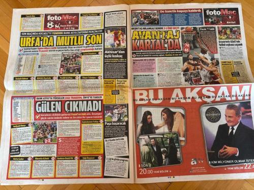 FOTOMAÇ GAZETESİ - 21 MAYIS 2012 - F.BAHÇE DZEKO'NUN PEŞİNDE - EDIN DZEKO - FENERBAHÇELİLER YİNE ONU SEÇTİ: BU SEVDA BİTMEYECEK - AZİZ YILDIRIM 10. KEZ FENERBAHÇE KULÜBÜ BAŞKANLIĞI'NA SEÇİLDİ - SOK! ALİ KOÇ YOK - ÖZAYDINLI DA BIRAKTI - MURAT ÖZAYDINLI - CİMBOM'DAN ÇILGIN LİSTE - FATİH TERİM - ÜNAL AYSAL - KAKA - BERBATOV - NILMAR - HAMİT ALTINTOP - NURİ ŞAHİN - UMUT BULUT - SALOMON KALOU - DIRK KUYT - LUKAKU - GILARDINO - JI-SUNG PARK - GROSICKI - LASSANA DIARRA - EMMANUEL EBOUE - HAYVUTÇU GİTTİ RANGNICK GELİR TI - TAYFUR HAVUTÇU - LIPPI - BENITEZ - ZICO - REHAGEL - RALF RANGNICK - SAMET AYBABA - MEHMET ÖZDİLEK - SONER İMZALARIYOR - SONER AYDOĞDU - TRABZON'A SÜRPRİZ JEST - NEVZAT ŞAKAR - İBRAHİM KIZIL - MUHAMMET DEMİR - DROGBA BAŞKA BAHARA - DIDIER DROGBA - CEKETİNİ KOYDU YİNE KAZANDI - ABDULLAH KIĞILI - NİHAT ÖZDEMİR - MİTHAT YENİGÜN - ŞEKİP MOSTUROĞLU - İLHAN EKŞİOĞLU - ALAEDDİN ALİ YILDIRIM - ÖMER TEMELLİ - HÜSEYİN E. TOPBAŞ - SEMİH ÖZSOY - TALAT YILMAZ - ENDER ALKAYA