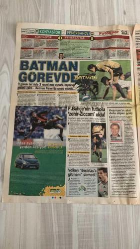 FOTOSPOR SPOR GAZETESİ - TURKISH NEWSPAPER - DOĞUM GÜNÜ HEDİYESİ  - EKSİKSİZ TAM TAKIM GAZETE -23 EYLÜL 2006 CUMARTESİ  RİDVAN DİLMEN – AZİZ YILDIRIM – ZICO – ALEX DE SOUZA – LUGANO – ÖNDER TURACI – DELGADO – RİCARDİNHO – EMRE BELÖZOĞLU – ERİK GERETS – ARDA TURAN – FERHAT – SABRİ – ADNAN POLAT – HAKAN ŞÜKÜR – MONDRAGON – CARRUSCA – GÖKHAN ZAN – YATTARA – HÜSEYİN – SZYMOWIAK – STEPANOV – MUSAMPA – ERSEN MARTİN – GÖKDENİZ KARADENİZ – MARCELINHO – ZİYA DOĞAN – FATİH AKYEL – SELÇUK DERELİ  FENERBAHÇE: KONYA’DA 1-0 MAĞLUP OLDU – RÜŞTÜ REÇBER’İN ÇABASI YETMEDİ – LUGANO KIRMIZI KART CEZALISI – ÖNDER TURACI İLK 11’DE – ZICO’NUN KADERİ TARTIŞILIYOR – ALEX’İN GELECEĞİ BELİRSİZ – FENERBAHÇE AVRUPA’DA RANDERS MAÇINA HAZIRLANIYOR  BEŞİKTAŞ: ANKARAGÜCÜ MAÇI ÖNCESİ DELGADO VE RİCARDİNHO BİRLİKTE OYNAYACAK – DELGADO GİZLİ FORVET OLACAK – BEŞİKTAŞ AVRUPA’DA CSKA SOFYA MAÇINA HAZIRLANIYOR  GALATASARAY: TRABZONSPOR DEPLASMANINDA ZORLU MAÇ – ERİK GERETS TEK FORVET Mİ ÇİFT FORVET Mİ KARAR VEREMEDİ – NECATİ