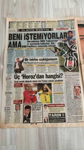 FOTOSPOR SPOR GAZETESİ - TURKISH NEWSPAPER - DOĞUM GÜNÜ HEDİYESİ  - EKSİKSİZ TAM TAKIM GAZETE 3 EKİM 2006 SALI  AZİZ YILDIRIM – ZICO – ALEX DE SOUZA – MATEJA KEZMAN – RÜŞTÜ REÇBER – SERKAN BALCI – ÖNDER TURACI – EDU – DEIVID DE SOUZA – TUNCAY ŞANLI – APPİAH – TÜMER METİN – HAKAN ŞÜKÜR – ARDA TURAN – SABRİ SARIOĞLU – AYHAN AKMAN – JUNICHI INAMOTO – ÜMİT KARAN – RİGOBERT SONG – STJEPAN TOMAS – FERHAT ÖZTORUN – MONDRAGON – CARRUSCA – GÖKHAN ZAN – ERSEN MARTİN – GÖKDENİZ KARADENİZ – MARCELINHO – FATİH AKYEL – ZİYA DOĞAN – RİCARDİNHO – DELGADO – NOBRE – BOBO – KLEBERSON – VEDRAN RUNJE – JEAN TIGANA – ADNAN POLAT – SEMİH AROĞLU – REFİK ARKAN – ÜMİT KAYIHAN  FENERBAHÇE: BURSA MAĞLUBİYETİ SONRASI ELEŞTİRİLER YOĞUNLAŞTI – ZICO’NUN TAKTİĞİ TEPKİ ÇEKTİ – SERKAN VE YOZGATLI İLE İPLER KOPTU – RIDVAN DİLMEN: “ÜMİT KAYIHAN FENERBAHÇE’YE TEKNİK DİREKTÖR OLMALI” – FENERBAHÇE UEFA KUPASI’NDA GRUPLARDA – YENİ YAPILANMA ÇAĞRISI  GALATASARAY: GERETS’İN GELECEĞİ TARTIŞILIYOR – ADNAN POLAT: “GERETS’İN SÖZLEŞ