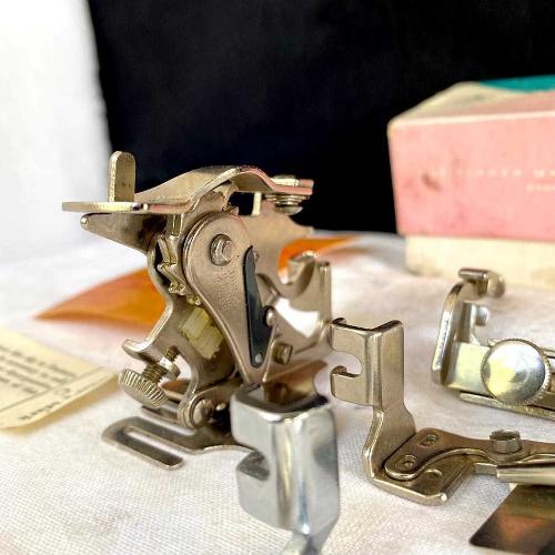 1950 İngiltere Singer Dikiş Makine Aksesuar Seti