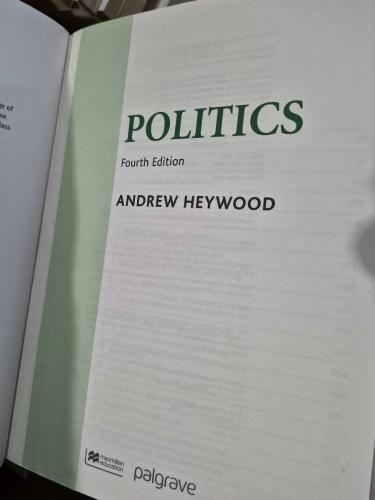Politics [Fourth Edition] Andrew Heywood