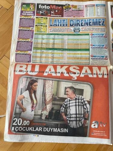 FOTOMAÇ GAZETESİ - 30 MAYIS 2012 - EMRE GİTTİ CANTEROS GELİYOR - AYKUT KOCAMAN - HECTOR CANTEROS - RONALDINHO - TOPAL'I FENER'E EŞİ GETİRDİ - MEHMET TOPAL - SELDA TOPAL - TINO COSTA DA HER AN BİTEBİLİR - TUTUKLU SANIK İLHAN EKŞİOĞLU, AZİZ YILDIRIM'I İŞARET ETTİ: BAŞKANIN HABERİ VARDI - SERDAR KULBİLGE - BU 'SÜSLEME' DE BİZİM 'TARLA' GİBİ - SADRİ ŞENER - YILDIRIM İLE ŞAKAR KAPIŞTI - NEVZAT ŞAKAR - MEHMET EKİNCİ - VEBALİMİZ ÜZERİNİZDE OLUR - MEHMET YILDIZ - CİMBOM'DA TRANSFERE UEFA AYARI - FATİH TERİM - BEŞİKTAŞ'TA YERLİ HAFTASI - MUSTAFA DENİZLİ - RIZA ÇALIMBAY - HİKMET KARAMAN - MİLLİLER IŞIL IŞIL - ÖMER - BURAK YILMAZ - İSMAİL KÖYBAŞI - TRABZON DANY'DE ISRARCI - HINCAL ULUÇ - BÜLENT CAN - BEDAVAYA GİTTİ - EMRE BELÖZOĞLU - ZIEGLER - COSTA'DAN VAZGEÇİLMEDİ - MEHMET GÜNEK - GÖKHAN - EL HADJI DIOUF - YÖNETİCİ AHMET BULUT - EN GÜZELİ FENER'DE BIRAKMAKTI - KANARYA DEBUCHY'YI İSTİYOR - MATHIEU DEBUCHY - YÖNETİCİ KEMAL ERDOĞAN - ARDA'DAN EMRE'YE ÖVGÜ - BİZE BÜYÜK GÜÇ KATACAKTIR - JOSE LUIS