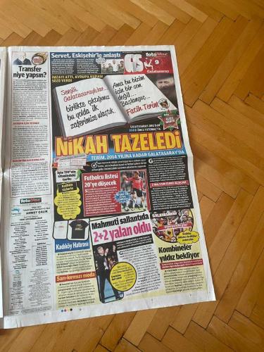 FOTOMAÇ GAZETESİ - 31 MAYIS 2012 - HAMİT CİMBOM'A HAYIRLI OLSUN - HAMİT ALTINTOP - UEFA; BEŞİKTAŞ, BURSA VE G.ANTEP'I AVRUPA KUPALARINDAN MEN ETTİ: KARA ÇARŞAMBA - ORMAN: CAS'A BAŞVURACAĞIZ - FIKRET ORMAN - BIÇAKÇI'NIN DEDİKLERİ ÇIKTI - LEVENT BIÇAKÇI - ESKİŞEHİR VE İSTANBUL BB, AVRUPA LİGİ'NE GİDECEK - MENAJER FATİH AKBABA, MAHKEMEDE BÖYLE SÖYLEDİ: 300 BİN DOLARI ELDEN ALDIM - FATİH AKBABA - ALPER POTUK - AZİZ YILDIRIM HASTANEYE YATIRILDI - AZİZ YILDIRIM - MEHMET EKİNCİ - ALİ KIRATLI - FENER ŞAMPİYON OLMASIN DİYE PAS VERMEDİM - ÜMİT KARAN - UYGUN: GİT SÖYLE, KAFALARINI KIRARIM - BÜLENT UYGUN - İLHAN EKŞİOĞLU - KENAN YARALI: AZİZ YILDIRIM BENİM ADIMA KREDİ ÇEKTİ - KANARYA'YA YENİ XAVI - BEÑAT ETXEBARRIA - SİNDİRİM VE DENGE BOZUKLUĞU - DR. PROF. METİN DENİZ - CRISTIAN BARONI - VALENCIA İLE FENER ARASINDA GİZLİ PROTOKOL - MEHMET TOPAL - HOLDEN İLE ANLAŞTILAR - ROLİN İÇİN ŞARTLARI ZORLARLAR - ALEXIS ROLÍN - UYURDURĞUNU SÖYLEDİ, SANA NASIL GÜVENELİM? - BAŞKAN EKİNCİ, İBRAHİM AKIN'I UYARDI