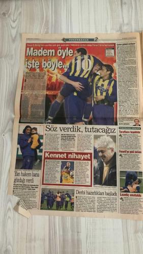 FOTOMAÇ SPOR GAZETESİ - TURKISH NEWSPAPER - DOĞUM GÜNÜ HEDİYESİ  - EKSİKSİZ TAM TAKIM GAZETE -7 NİSAN 2002 PAZAR  AZİZ YILDIRIM - HALUK ULUSOY - MURAT ÖZAYDIN - MAHMUT USLU - OGÜN - CEYHUN - OĞUZ - SERHAT - REVIVO - ANDERSSON - JOHNSON - OKTAY - RAPAJLO - ABDULLAH - UCHE - ALİ AKDENİZ - MİRKOVİC - MERT MERİÇ - YUSUF - ÜMİT - LAZETİC - HAKAN - ZİYA DOĞAN - VOLKAN ARKAN - HASAN SAYDAM - NECİP OLGUN - HAKAN POLAT - CARLOS DA SİVA - ALEXANDER LOBE - METİN ÇAY - ZİYA ŞAHİN - GORAN LAZAREVSKİ - SERKAN BENSOL - MİTHAT - AHMET DURSUN - TAYFUN - TUMER - BAYRAM - ERMAN - MANSIZ - CHRISTOPH DAUM  BEŞİKTAŞ ASLAN’I EZDİ - EN KRİTİK PAZAR - FENER 5 KOLDAN - İLK KEZ BU KADAR İYİ OYNADI - TARAFTAR SAHAYA İNDİ - SAVAŞI DA KAZANDILAR - FIRE VERMEDİLER - RAKİPLER STRESE GİRDİ - KANARYA TARAFTARINI SEVİNDİRDİ - TELAFİSİ ÇOK ZOR - BEŞİKTAŞ GÜNLÜĞÜ - BEYAZ BAYRAK - AYDIN’LA İLK DEPLASMAN - KARTAL TAKTİK ÇALIŞTI - YÖNETİM TAM KADRO GİDİYOR - MALATYA PEŞİNDE - HAKEM HATALARI BIKTIRDI - BİLANÇO - MİTHAT HIRSLI