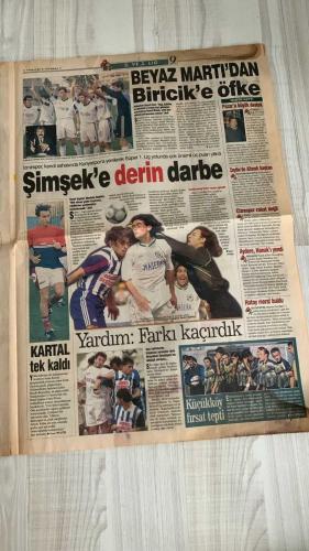 FOTOMAÇ SPOR GAZETESİ - TURKISH NEWSPAPER - DOĞUM GÜNÜ HEDİYESİ  - EKSİKSİZ TAM TAKIM GAZETE -9 NİSAN 2002 SALI  EROL ERSOY - AZİZ YILDIRIM - WERNER LORANT - SİNAN ENGİN - TAYFUR - TÜMER - İLHAN MANSIZ - AHMET DURSUN - STAVRUM - ERMAN - İBRAHİM - KHLESTOV - BURAK ELMAS - ÖZER SARAÇOĞLU - RADU NICULESCU - LUCESCU - YAŞAR YALÇIN - YILDIRIM DEMİRÖREN - MUSTAFA DENİZLİ - ASPER - MYHRE - VAHAP HACIOĞLU  YILDIRIM’IN ZAFER GÜNÜ - PARANIN NE ÖNEMİ VAR - MOTİVASYONU PAZAR AKŞAMI GÖRÜŞÜRÜZ - FORMÜL CEBİMDE - İNÖNÜ FOBİSİ BİTECEK - NEREDEYDİN KHLESTOV - BİLETLERE YOĞUN İLGİ - AHMET TEKMELERDEN ŞİKAYETÇİ - YILDIZ SAVAŞLARI BİTMİYOR - PARA İÇİN GELMEDİM - EMRE’NİN YOKLUĞU TAŞLARI OYNATTI - GALATASARAY’DA GENÇLİK AŞISI - ÜMİT KARAN’A UEFA’DAN AF - ASLAN SABIRLI OLACAK - BİLETLER KARABORSA - BEŞİKTAŞ’LA GÖRÜŞMEDİM - FENER’İ FARKLI YENECEĞİZ - TEDBİRLER ARTTIRILMALI - ASPER GİDİYOR - ÜMRANİYE’DE TAKTİK İDMANI - DEMİRÖREN’DEN AÇIK ÇEK - YÖNETİMDEN MORAL YEMEĞİ  GALATASARAY - SAMSUNSPOR - BEŞİKTAŞ - FEN