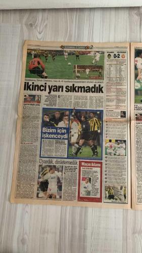FOTOMAÇ SPOR GAZETESİ - TURKISH NEWSPAPER - DOĞUM GÜNÜ HEDİYESİ  - EKSİKSİZ TAM TAKIM GAZETE -14 NİSAN 2002 PAZAR  AYKUT KOCAMAN - OĞUZ ÇETİN - AZİZ YILDIRIM - SİNAN ENGİN - MUHİTTİN BOŞAT - AHMET DURSUN - JOHNSON - ANDERSSON - TAYFUR HAVUTÇU - LUCESCU - HASAN ŞAŞ - SUAT - BERKANT - FLEURQUIN - CANAYDIN - SEMİH HAZNEDAROĞLU - HİDAYET TÜRKOĞLU - TUGAY KERİMOĞLU - HAKAN ÜNSAL - TUNCAY ŞANLI - ARİF ERDEM - SAFFET - ORHAN ERDEMİR  KADER DERBİSİ - ALMANLAR FENER DEDİ - EN İYİ TAKIM GALATASARAY - DAUM KAYBEDERSE BİTER - SÜPER DERBİYE SÜPER KİTAPÇIK - RONALDO MÜJDESİ - CEYHUN OYNUYOR - 20 MİLYAR KAVGASI - MUHİTTİN BOŞAT DERBİYİ YÖNETECEK - G.SARAY’DA HASAN TAMAM, SUAT ZOR - LAY LAY LOM CANSUN - GALATASARAY’DA BORÇ GERÇEĞİ 54 MİLYON DOLAR - HAZNEDAROĞLU SEÇİMİ KAZANDI - FLEURQUIN: GERGİNİZ - ÜLKER İSRAİL’E GİTMİYOR - EFES PİLSEN URAL GREAT PERM’İ YENDİ - SACRAMENTO KINGS SERİYİ 9’A ÇIKARDI - TMOK ÖZEL ÖDÜLLERİ - BLACKBURN CHELSEA İLE BERABERE - G.SARAY İSTANBULSPOR’U 2-0 YENDİ - İNÖNÜ’DE SON D