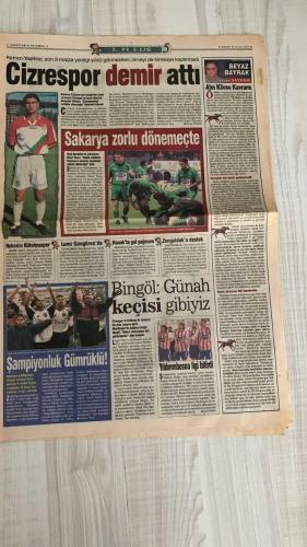 FOTOMAÇ SPOR GAZETESİ - TURKISH NEWSPAPER - DOĞUM GÜNÜ HEDİYESİ  - EKSİKSİZ TAM TAKIM GAZETE -19 NİSAN 2002 CUMA  WERNER LORANT - ÜMİT KARAN - LUCECU - HÜSNÜ GÜRELİ - YILDIRIM DEMİRÖREN - SERDAR BİLGİLİ - CHRISTOPH DAUM - SİNAN ENGİN - AHMET EREN - İLHAN MANSIZ - MEHMET ŞENOL - ROBERT SPEHAR - SUAT - HASAN ŞAŞ - MONDRAGON - BÜLENT KORKMAZ - AYHAN AKMAN - ALİ DÜRÜST - METE RAVBKH - SERGEN YALÇIN - WASHINGTON - SADİTTİN SARAN - İLHAN CAVCAV - CEMAL AYDIN - FİKRET ÜNLÜ  LORANT’A YETMEDİ - ÜMİT KARAN ÇOK BAŞARILI - BEŞİKTAŞ’TA DAUM TARTIŞMASI - DAUM’UN ŞARTLARI VAR - PFDK’DAN CEZALAR: İLHAN’A 2, A.EREN’E 1 MAÇ - SİNAN ENGİN’E 15 GÜN CEZA - HEGEMONYA YAZISI - GALATASARAY’DA SPEHAR KRİZİ - FLORYA’DA SUAT SEVİNCİ - LUCECU: “ÜMİT’TEN MEMNUNUM” - MONDRAGON’UN KALMASI İÇİN GİRİŞİMLER - BÜLENT VE AYHAN’A UEFA’DAN CEZA YOK - SERGEN’İN ÜZÜNTÜSÜ - WASHINGTON TRANSFERİNDE İLERLEME - YILDIRIM’IN ADAYLARI: CAVCAV VE CEMAL AYDIN  FENERBAHÇE - GALATASARAY - BEŞİKTAŞ - TRABZONSPOR - STANDARD LIEGE - ANKAR