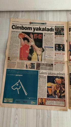 FOTOMAÇ SPOR GAZETESİ - TURKISH NEWSPAPER - DOĞUM GÜNÜ HEDİYESİ  - EKSİKSİZ TAM TAKIM GAZETE -27 NİSAN 2002 CUMARTESİ  ARİEL ORTEGA - AZİZ YILDIRIM - WERNER LORANT - SADETTİN SARAN - ÜMİT DAVALA - HAKAN ŞÜKÜR - MONDRAGON - VOLKAN DEMİREL - İSMAİL GÜLDÜREN - CEM KARACA - ABDULLAH ERCAN - BÜLENT KORKMAZ - HASAN ŞAŞ - AYHAN AKMAN - CAPONE  HEDEF ORTEGA: FENERBAHÇE’NİN YENİ MARADONASI - ORTEGA’NIN KARİYERİ: RIVER PLATE, VALENCIA, SAMPDORIA, PARMA - FENERBAHÇE’DEN TRANSFER ATAĞI: VOLKAN, İSMAİL GÜLDÜREN, CEM KARACA - ÜMİT DAVALA FENER’E YAKIN - HAKAN ŞÜKÜR’E TEKLİF İDDİASI - MONDRAGON’A YENİ FORMÜL - SAMSUN VE ANTALYA İÇİN KADER MAÇI - GALATASARAY BASKETBOLDA FENERBAHÇE’Yİ YENDİ - İNÖNÜ’DE SON KEZ: BEŞİKTAŞ-GÖZTEPE - FENERBAHÇE’DE YENİ HEDEFLER - ABDULLAH ERCAN’A YOL GÖRÜNÜYOR - YILDIRIM’IN TRANSFER ŞOVU PLANI: ORTEGA VE WASHINGTON  FENERBAHÇE - GALATASARAY - BEŞİKTAŞ - TRABZONSPOR - GENÇLERBİRLİĞİ - YİMPAŞ YOZGATSPOR - BURSASPOR - SAMSUNSPOR - ANTALYASPOR - DİYARBAKIRSPOR - KOCAELİSPOR - R