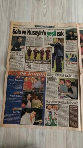 FOTOMAÇ SPOR GAZETESİ - TURKISH NEWSPAPER - DOĞUM GÜNÜ HEDİYESİ  - EKSİKSİZ TAM TAKIM GAZETE -7 MAYIS 2002 SALI  FATİH TERİM - ORHAN CANAYDIN - BURAK ELMAS - ÖZER SARACOĞLU - LUCESCU - AZİZ YILDIRIM - PARREIRA - WASHINGTON - ARİEL ORTEGA - RAPAIÇ - JOHNSON - ALİ GÜNEŞ - CEM KARACA - İSMAİL GÜLDÜREN - ABDULLAH ERCAN - SERGEN YALÇIN - PASCAL NOUMA - DAUM - HÜSNÜ GÜRELİ - YILDIRIM DEMİRÖREN  TERİM RESMEN DÖNDÜ: GALATASARAY’DA İMPARATOR DÖNEMİ BAŞLIYOR - LUCESCU GÖZYAŞLARIYLA VEDA ETTİ - PARREIRA: “WASHINGTON’A BEN KEFİLİM” - WASHINGTON 16 GOLLE GELİYOR - ORTEGA TRANSFERİ ASKIDA: RIVER PLATE ENGELİ - RAPAIÇ’TAN BOMBA AÇIKLAMA: “G.SARAY’I 20 PUAN GEÇMELİYDİK” - FENERBAHÇE İÇ TRANSFERDE ALİ GÜNEŞ VE JOHNSON İLE İMZA - İSMAİL GÜLDÜREN VE CEM KARACA BONSUZ TRANSFERİ BEKLİYOR - ABDULLAH ERCAN’IN DURUMU BELİRSİZ - BEŞİKTAŞ’TA LUCESCU VE SERGEN PLANI - PASCAL NOUMA İÇİN ISRAR SÜRÜYOR - DAUM MAHKEMEDEN 12 MİLYAR CEZAYLA KURTULDU - LORANT: “BAYERN’İ İSTİYORUM”  FENERBAHÇE - GALATASARAY - BEŞİKTAŞ -