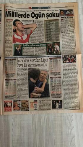 FOTOMAÇ SPOR GAZETESİ - TURKISH NEWSPAPER - DOĞUM GÜNÜ HEDİYESİ  - EKSİKSİZ TAM TAKIM GAZETE -7 MAYIS 2002 SALI  FATİH TERİM - ORHAN CANAYDIN - BURAK ELMAS - ÖZER SARACOĞLU - LUCESCU - AZİZ YILDIRIM - PARREIRA - WASHINGTON - ARİEL ORTEGA - RAPAIÇ - JOHNSON - ALİ GÜNEŞ - CEM KARACA - İSMAİL GÜLDÜREN - ABDULLAH ERCAN - SERGEN YALÇIN - PASCAL NOUMA - DAUM - HÜSNÜ GÜRELİ - YILDIRIM DEMİRÖREN  TERİM RESMEN DÖNDÜ: GALATASARAY’DA İMPARATOR DÖNEMİ BAŞLIYOR - LUCESCU GÖZYAŞLARIYLA VEDA ETTİ - PARREIRA: “WASHINGTON’A BEN KEFİLİM” - WASHINGTON 16 GOLLE GELİYOR - ORTEGA TRANSFERİ ASKIDA: RIVER PLATE ENGELİ - RAPAIÇ’TAN BOMBA AÇIKLAMA: “G.SARAY’I 20 PUAN GEÇMELİYDİK” - FENERBAHÇE İÇ TRANSFERDE ALİ GÜNEŞ VE JOHNSON İLE İMZA - İSMAİL GÜLDÜREN VE CEM KARACA BONSUZ TRANSFERİ BEKLİYOR - ABDULLAH ERCAN’IN DURUMU BELİRSİZ - BEŞİKTAŞ’TA LUCESCU VE SERGEN PLANI - PASCAL NOUMA İÇİN ISRAR SÜRÜYOR - DAUM MAHKEMEDEN 12 MİLYAR CEZAYLA KURTULDU - LORANT: “BAYERN’İ İSTİYORUM”  FENERBAHÇE - GALATASARAY - BEŞİKTAŞ -