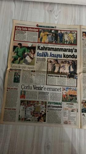 FOTOMAÇ SPOR GAZETESİ - TURKISH NEWSPAPER - DOĞUM GÜNÜ HEDİYESİ  - EKSİKSİZ TAM TAKIM GAZETE -11 MAYIS 2002 CUMARTESİ  FATİH TERİM - ÜMİT DAVALA - AZİZ YILDIRIM - SADETTİN SARAN - MAHMUT USLU - LUCESCU - SERGEN YALÇIN - PASCAL NOUMA - JOHNSON - SERHAT AKIN - ABDULLAH ERCAN - ALİ GÜNEŞ - MÜSLİM ÖZÇELİK - MURAT ERDOĞAN - BÜLENT KORKMAZ - SUAT KAYA - ORHAN CANAYDIN - SERDAR BİLGİLİ - HÜSNÜ GÜRELİ  ÇİZME SEFERİ: TERİM İTALYA’DA TRANSFER ATAĞINDA - GALATASARAY MÜSLİM VE MURAT ERDOĞAN İLE ANLAŞTI - TERİM: “YENİ BİR HAGİ BULMALIYIZ” - MAHMUT USLU: “ORTEGA’YI FENER’DEN BAŞKASI ALAMAZ” - FENERBAHÇE’DE İÇ TRANSFER: JOHNSON İMZALADI, SERHAT KALIYOR, ABDULLAH 4 YIL DAHA - ALİ GÜNEŞ HEDEF BÜYÜTTÜ: “MİLLİ TAKIMDA BANKO OLACAĞIM” - BEŞİKTAŞ LUCESCU İLE ANLAŞTI: SERGIO VE VALDSON DA GELİYOR - SERGEN KAVGASI: G.SARAY VE BEŞİKTAŞ KARŞI KARŞIYA - LUCESCU PASCAL NOUMA’YI İKNA ETTİ - TRABZONSPOR’DA DENİZLİ SESLERİ - FENERBAHÇE UEFA FİNALİ İÇİN KADIKÖY’Ü ZORLUYOR - RÜŞTÜ: “ÖMÜR BOYU FENER’DEYİM”  GALATASARA
