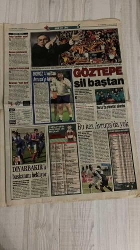 FOTOMAÇ SPOR GAZETESİ - TURKISH NEWSPAPER - DOĞUM GÜNÜ HEDİYESİ  - EKSİKSİZ TAM TAKIM GAZETE -13 MAYIS 2002 PAZARTESİ  AZİZ YILDIRIM - SADETTİN SARAN - VEDAT OLCAY - RÜŞTÜ REÇBER - JOHNSON - SERHAT AKIN - İSMAİL GÜLDÜREN - CEM KARACA - LUCESCU - SERGEN YALÇIN - PASCAL NOUMA - CAPONE - DOBROWSKI (KAAN DOBRA) - PAULO SERGIO - VALDSON - MUZAFFER NASAROĞLU - METE DÜREN - HÜSNÜ GÜRELİ - SERDAR BİLGİLİ  MONDRAGON HAREKÂTI: BEŞİKTAŞ METZ İLE PAZARLIKTA - LUCESCU YARIN İMZAYI ATIYOR - SERGEN’İN İMZASI YARINA KALDI - BEŞİKTAŞ’TA CAPONE GÜNDEMDE - PASCAL NOUMA İÇİN TARAFTAR BASKISI: “KAPTIRMAMALIYIZ” - DOBROWSKI RESMEN KARTAL’DA - PAULO SERGIO VE VALDSON İLE ANLAŞMA - BEŞİKTAŞ’TA ALİ TANDOĞAN TRANSFERİ TAMAM - LUCESCU: “ŞOV YAPMAYA DEĞİL, ŞAMPİYONLUĞA GELDİM” - FENERBAHÇE’DE ŞOV HAFTASI: ORTEGA, WASHINGTON, ERHAN, İSMAİL VE CEM İMZA ATIYOR - NİHAT İÇİN SOCIEDAD’A TEKLİF - VEDAT OLCAY: “HEDEF ŞAMPİYONLAR LİGİ”  FENERBAHÇE - GALATASARAY - BEŞİKTAŞ - METZ - RIVER PLATE - PARMA - REAL SOCIEDAD - BAY