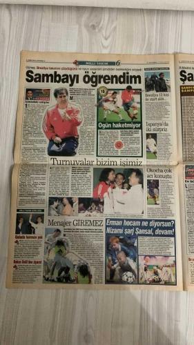 FOTOMAÇ SPOR GAZETESİ - TURKISH NEWSPAPER - DOĞUM GÜNÜ HEDİYESİ  - EKSİKSİZ TAM TAKIM GAZETE -15 MAYIS 2002 ÇARŞAMBA  AZİZ YILDIRIM - SADETTİN SARAN - MAHMUT USLU - WASHINGTON - ERHAN ALBAYRAK - NİHAT KAHVECİ - RÜŞTÜ REÇBER - JOHNSON - SERHAT AKIN - ABDULLAH ERCAN - ALİ GÜNEŞ - VEDAT OLCAY - LUCESCU - SERGEN YALÇIN - PASCAL NOUMA - PAULO AGOSTINO - PAULO SERGIO - VALDSON - SERDAR BİLGİLİ - YILDIRIM DEMİRÖREN - RIZA ÇALIMBAY  WASHINGTON RESMEN FENERBAHÇELİ OLDU: SAĞLIK KONTROLÜNDEN GEÇTİ, İMZA ATIYOR - WASHINGTON: “GOLLERİMLE BİRLİKTE GELDİM” - ERHAN ALBAYRAK DA TAMAM - NİHAT İÇİN SON TEKLİF: 3 MİLYON DOLAR - AGOSTINO İÇİN EN FAZLA 1 MİLYON DOLAR - FENERBAHÇE’DE İÇ TRANSFER: JOHNSON, SERHAT, ABDULLAH VE ALİ GÜNEŞ İLE DEVAM - BEŞİKTAŞ’TA SERGEN İMZAYA KALDI: YUVAYA DÖNÜYOR - BEŞİKTAŞ’TA PAULO SERGIO TRANSFERİ ASKIDA: “PARASINI ALMAZSA GİDER” RAPORU - LUCESCU: “BEŞİKTAŞ’I ŞAMPİYON YAPMAK ONUR MESEM” - PASCAL NOUMA İÇİN TARAFTAR BASKISI: “KAPTIRMAMALIYIZ” - SERDAR TOPRAKTEPE BEŞİKTAŞ’A İMZ