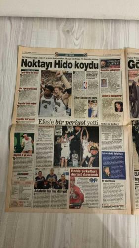 FOTOMAÇ SPOR GAZETESİ - TURKISH NEWSPAPER - DOĞUM GÜNÜ HEDİYESİ  - EKSİKSİZ TAM TAKIM GAZETE -15 MAYIS 2002 ÇARŞAMBA  AZİZ YILDIRIM - SADETTİN SARAN - MAHMUT USLU - WASHINGTON - ERHAN ALBAYRAK - NİHAT KAHVECİ - RÜŞTÜ REÇBER - JOHNSON - SERHAT AKIN - ABDULLAH ERCAN - ALİ GÜNEŞ - VEDAT OLCAY - LUCESCU - SERGEN YALÇIN - PASCAL NOUMA - PAULO AGOSTINO - PAULO SERGIO - VALDSON - SERDAR BİLGİLİ - YILDIRIM DEMİRÖREN - RIZA ÇALIMBAY  WASHINGTON RESMEN FENERBAHÇELİ OLDU: SAĞLIK KONTROLÜNDEN GEÇTİ, İMZA ATIYOR - WASHINGTON: “GOLLERİMLE BİRLİKTE GELDİM” - ERHAN ALBAYRAK DA TAMAM - NİHAT İÇİN SON TEKLİF: 3 MİLYON DOLAR - AGOSTINO İÇİN EN FAZLA 1 MİLYON DOLAR - FENERBAHÇE’DE İÇ TRANSFER: JOHNSON, SERHAT, ABDULLAH VE ALİ GÜNEŞ İLE DEVAM - BEŞİKTAŞ’TA SERGEN İMZAYA KALDI: YUVAYA DÖNÜYOR - BEŞİKTAŞ’TA PAULO SERGIO TRANSFERİ ASKIDA: “PARASINI ALMAZSA GİDER” RAPORU - LUCESCU: “BEŞİKTAŞ’I ŞAMPİYON YAPMAK ONUR MESEM” - PASCAL NOUMA İÇİN TARAFTAR BASKISI: “KAPTIRMAMALIYIZ” - SERDAR TOPRAKTEPE BEŞİKTAŞ’A İMZ