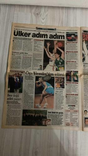 FOTOMAÇ SPOR GAZETESİ - TURKISH NEWSPAPER - DOĞUM GÜNÜ HEDİYESİ  - EKSİKSİZ TAM TAKIM GAZETE -16 MAYIS 2002 PERŞEMBE  AZİZ YILDIRIM - ARİEL ORTEGA - WASHINGTON - MAHMUT USLU - MURAT ÖZAYDINLI - MURAT AŞK - RÜŞTÜ REÇBER - SERGEN YALÇIN - YILDIRIM DEMİRÖREN - SERPİL HAMDİ TÜZÜN - UCHE - ANDERSSON - LAZETİÇ - SERKAN - MERT MERİÇ - SİMAO - RAPAIÇ  ORTEGA VEDA ETTİ: “FENERBAHÇE’YE GİDİYORUM” - RIVER PLATE TARAFTARLARI GÖZYAŞLARINI TUTAMADI - WASHINGTON RESMEN İMZALADI: 3 YILLIK SÖZLEŞME - WASHINGTON’UN İMZASI AP, REUTERS VE AFP İLE DÜNYAYA DUYURULDU - FENERBAHÇE’NİN YENİ FORMASI SATIŞA ÇIKTI - SERGEN BEŞİKTAŞ’A DÖNDÜ: 10 NUMARAYI İSTEDİ - SERGEN’İN ÖYKÜSÜ: “DOLMUŞTAN PORSCHE’YE” - REAL MADRİD YİNE ŞAMPİYON: LEVERKUSEN’İ 2-1 YENEREK 9. KEZ KUPAYI ALDI - FENERBAHÇE’DE KADRO TEMİZLİĞİ: UCHE, ANDERSSON, LAZETİÇ, SERKAN, MERT MERİÇ VE SİMAO GÖZDEN ÇIKARILDI - YILDIRIM’IN HEDEFİ: ORTEGA, ALMEYDA, WASHINGTON VE ERHAN İLE MUHTEŞEM KADRO  FENERBAHÇE - GALATASARAY - BEŞİKTAŞ - RIVER PLATE - PARMA - R