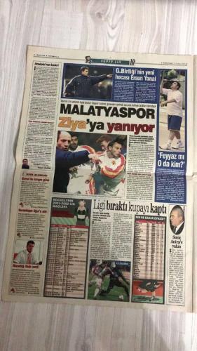 FOTOMAÇ SPOR GAZETESİ - TURKISH NEWSPAPER - DOĞUM GÜNÜ HEDİYESİ  - EKSİKSİZ TAM TAKIM GAZETE -18 MAYIS 2002 CUMARTESİ  AZİZ YILDIRIM - NİHAT ÖZDEMİR - ARİEL ORTEGA - ALMEYDA - WASHINGTON - SERGEN YALÇIN - AHMET DURSUN - YILDIRIM DEMİRÖREN - LUCESCU - MONDRAGON - VALDSON - PAULO SERGIO - BÜLENT AKIN - MURAT ERDOĞAN - RÜŞTÜ REÇBER - UCHE - ANDERSSON - LAZETİÇ - SİMAO - RAPAIÇ - HINCAL ULUÇ - ORHAN CANAYDIN  ALMEYDA DA BİTTİ: FENERBAHÇE PARMA’NIN ARJANTİN YILDIZI İLE ANLAŞTI - ORTEGA VE WASHINGTON İLE MUHTEŞEM KADRO - BEŞİKTAŞ’TA MONDRAGON KRİZİ: “G.SARAY İSTİYORSA BİZDEN ALABİLİR” - LUCESCU: “BEN TÜRKİYE’NİN BİR NUMARASIYIM” - BEŞİKTAŞ’A 3 BREZİLYALI ADAY - SERGEN VE AHMET DURSUN ARASINDA 10 NUMARA KAVGASI - GALATASARAY’DA TERİM BELÇİKA, BREZİLYA VE İTALYA’DA OYUNCU ARIYOR - G.SARAY’IN GÜNDEMİNDE BOGHOSSIAN VE NANNI - FENERBAHÇE’DE ŞİRKETLEŞME VE BORSA HAMLESİ - BEŞİKTAŞ’TA SERDAR TOPRAKTEPE İMZAYA HAZIR - LUCESCU: “BÜLENT AKIN’I BEŞİKTAŞ’TA GÖRMEK İSTERİM” - HINCAL ULUÇ’TAN GALATASARAY