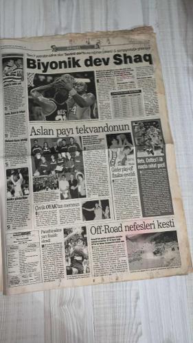 FOTOMAÇ SPOR GAZETESİ - TURKISH NEWSPAPER - DOĞUM GÜNÜ HEDİYESİ  - EKSİKSİZ TAM TAKIM GAZETE -21 MAYIS 2002 SALI  AZİZ YILDIRIM - ORTEGA - ALMEYDA - WASHINGTON - NİHAT ÖZDEMİR - SADETTİN SARAN - SERGEN YALÇIN - YILDIRIM DEMİRÖREN - LUCESCU - MONDRAGON - PASCAL NOUMA - SERDAR TOPRAKTEPE - AMBROSINI - RUI COSTA - SERGINHO - KUTUZOV - OZHAN CANAYDIN - ALİ DÜRÜST - HAKAN ŞÜKÜR - HAKAN ÜNSAL - EMRE BELÖZOĞLU - OKAN BURUK - HASAN ŞAŞ - İLHAN MANSIZ - ŞENOL GÜNEŞ - BÜLENT KORKMAZ - GÖKMEN ÖZDENAK  ASIL BOMBA ALMEYDA: İTALYAN BASINI VE LUCESCU’YA GÖRE FENERBAHÇE’NİN EN BÜYÜK TRANSFERİ - ORTEGA TRANSFERİNDE ALMEYDA ŞARTI - MİLLİ TAKIM HONG KONG’U HAKAN VE HASAN ŞAŞ’IN GOLLERİYLE GEÇTİ - BEŞİKTAŞ’TA ÜÇÜNCÜ GOL HEDEFİ: NOUMA İLE MASAYA OTURULUYOR - SERDAR TOPRAKTEPE RESMEN İMZALADI - GALATASARAY’DA AMBROSINI ISRARI: TERİM KİRALAMA FORMÜLÜNÜ ZORLUYOR - MILAN’DAN RUI COSTA VE SERGINHO İÇİN RET - KUTUZOV VE AMBROSINI İÇİN YEŞİL IŞIK - CANAYDIN: “HER GALATASARAYLI 100 EURO BAĞIŞ YAPARSA DÜNYA TAKIMI