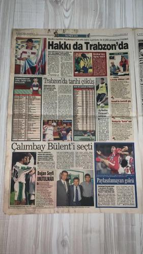 FOTOMAÇ SPOR GAZETESİ - TURKISH NEWSPAPER - DOĞUM GÜNÜ HEDİYESİ  - EKSİKSİZ TAM TAKIM GAZETE -21 MAYIS 2002 SALI  AZİZ YILDIRIM - ORTEGA - ALMEYDA - WASHINGTON - NİHAT ÖZDEMİR - SADETTİN SARAN - SERGEN YALÇIN - YILDIRIM DEMİRÖREN - LUCESCU - MONDRAGON - PASCAL NOUMA - SERDAR TOPRAKTEPE - AMBROSINI - RUI COSTA - SERGINHO - KUTUZOV - OZHAN CANAYDIN - ALİ DÜRÜST - HAKAN ŞÜKÜR - HAKAN ÜNSAL - EMRE BELÖZOĞLU - OKAN BURUK - HASAN ŞAŞ - İLHAN MANSIZ - ŞENOL GÜNEŞ - BÜLENT KORKMAZ - GÖKMEN ÖZDENAK  ASIL BOMBA ALMEYDA: İTALYAN BASINI VE LUCESCU’YA GÖRE FENERBAHÇE’NİN EN BÜYÜK TRANSFERİ - ORTEGA TRANSFERİNDE ALMEYDA ŞARTI - MİLLİ TAKIM HONG KONG’U HAKAN VE HASAN ŞAŞ’IN GOLLERİYLE GEÇTİ - BEŞİKTAŞ’TA ÜÇÜNCÜ GOL HEDEFİ: NOUMA İLE MASAYA OTURULUYOR - SERDAR TOPRAKTEPE RESMEN İMZALADI - GALATASARAY’DA AMBROSINI ISRARI: TERİM KİRALAMA FORMÜLÜNÜ ZORLUYOR - MILAN’DAN RUI COSTA VE SERGINHO İÇİN RET - KUTUZOV VE AMBROSINI İÇİN YEŞİL IŞIK - CANAYDIN: “HER GALATASARAYLI 100 EURO BAĞIŞ YAPARSA DÜNYA TAKIMI