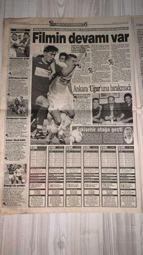 FOTOMAÇ SPOR GAZETESİ - TURKISH NEWSPAPER - DOĞUM GÜNÜ HEDİYESİ  - EKSİKSİZ TAM TAKIM GAZETE -21 MAYIS 2002 SALI  AZİZ YILDIRIM - ORTEGA - ALMEYDA - WASHINGTON - NİHAT ÖZDEMİR - SADETTİN SARAN - SERGEN YALÇIN - YILDIRIM DEMİRÖREN - LUCESCU - MONDRAGON - PASCAL NOUMA - SERDAR TOPRAKTEPE - AMBROSINI - RUI COSTA - SERGINHO - KUTUZOV - OZHAN CANAYDIN - ALİ DÜRÜST - HAKAN ŞÜKÜR - HAKAN ÜNSAL - EMRE BELÖZOĞLU - OKAN BURUK - HASAN ŞAŞ - İLHAN MANSIZ - ŞENOL GÜNEŞ - BÜLENT KORKMAZ - GÖKMEN ÖZDENAK  ASIL BOMBA ALMEYDA: İTALYAN BASINI VE LUCESCU’YA GÖRE FENERBAHÇE’NİN EN BÜYÜK TRANSFERİ - ORTEGA TRANSFERİNDE ALMEYDA ŞARTI - MİLLİ TAKIM HONG KONG’U HAKAN VE HASAN ŞAŞ’IN GOLLERİYLE GEÇTİ - BEŞİKTAŞ’TA ÜÇÜNCÜ GOL HEDEFİ: NOUMA İLE MASAYA OTURULUYOR - SERDAR TOPRAKTEPE RESMEN İMZALADI - GALATASARAY’DA AMBROSINI ISRARI: TERİM KİRALAMA FORMÜLÜNÜ ZORLUYOR - MILAN’DAN RUI COSTA VE SERGINHO İÇİN RET - KUTUZOV VE AMBROSINI İÇİN YEŞİL IŞIK - CANAYDIN: “HER GALATASARAYLI 100 EURO BAĞIŞ YAPARSA DÜNYA TAKIMI