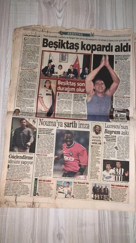 FOTOMAÇ SPOR GAZETESİ - TURKISH NEWSPAPER - DOĞUM GÜNÜ HEDİYESİ  - EKSİKSİZ TAM TAKIM GAZETE -23 MAYIS 2002 PERŞEMBE  AZİZ YILDIRIM - ORTEGA - ALMEYDA - WASHINGTON - SERGEN YALÇIN - AHMET DURSUN - YILDIRIM DEMİRÖREN - HÜSNÜ GÜRELİ - İBRAHİM ALTINSAY - ALİ DÜRÜST - OZHAN CANAYDIN - METE RAZLIKLI - MONDRAGON - MEYRIEU - PASCAL NOUMA - TAYFUN KORKUT - ŞENOL GÜNEŞ - HASAN ŞAŞ - HAKAN ŞÜKÜR - EMRE BELÖZOĞLU - OKAN BURUK - VITALI KUTUZOV - DJALMINHA - CARSTEN JANCKER - NUNO GOMES - BÜLENT TULUN  AZİZ YILDIRIM’I AĞLATTILAR: ŞİRKETLEŞME TANITIMINDA ÜYELERDEN BÜYÜK DESTEK - BEŞİKTAŞ MONDRAGON’U RESMEN ALDI: “ASLAN DEĞİL KARTAL” - BEŞİKTAŞ AYRICA MEYRIEU’YU KİRALADI - GALATASARAY’DA KALE KRİZİ: TERİM PLETIKOSA’YA YÖNELDİ - BEŞİKTAŞ NOUMA İÇİN MASADA: “ÜÇÜNCÜ GOLÜ ATACAĞIZ” - SERGEN: “ARTIK BEŞİKTAŞ’TAYIM, PEŞİMİ BIRAKIN” - GALATASARAY’IN 5 GÖZDESİ: DJALMINHA, JANCKER, KUTUZOV, NUNO GOMES, NANNI - TERİM: “AMBROSINI OLACAK” - CANAYDIN: “HER GALATASARAYLI 100 EURO BAĞIŞ YAPARSA DÜNYA TAKIMI OLURUZ”