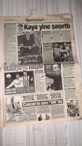 FOTOMAÇ SPOR GAZETESİ - TURKISH NEWSPAPER - DOĞUM GÜNÜ HEDİYESİ  - EKSİKSİZ TAM TAKIM GAZETE -24 MAYIS 2002 CUMA  AZİZ YILDIRIM - ALİ YILDIRIM - ORTEGA - ALMEYDA - WASHINGTON - SERGEN YALÇIN - AHMET DURSUN - YILDIRIM DEMİRÖREN - HÜSNÜ GÜRELİ - İBRAHİM ALTINSAY - ALİ DÜRÜST - OZHAN CANAYDIN - METE RAZLIKLI - MONDRAGON - MEYRIEU - PASCAL NOUMA - MURAT ERDOĞAN - EDILSON - DOBROWSKI - SAMET AYBABA - ŞENOL GÜNEŞ - HASAN ŞAŞ - HAKAN ŞÜKÜR - EMRE BELÖZOĞLU - OKAN BURUK - MC CARTHY  ORTEGA RESMEN FENERBAHÇE’DE: AZİZ YILDIRIM AÇIKLADI, RIVER PLATE TARAFTARLARI PROTESTO ETTİ - ALMEYDA’NIN İMZASI HAFTAYA - FENERBAHÇE’DE RÜYA TAKIM HEDEFİ: ŞAMPİYONLAR LİGİ VE AVRUPA BAŞARISI - GALATASARAY ÇOK KIZGIN: “LUCE’NİN OYUNUNA GELDİK” - MONDRAGON RESMEN BEŞİKTAŞ’TA, MEYRIEU DE KİRALANDI - BEŞİKTAŞ DOBROWSKI VE EDILSON’U DA ALDI - NOUMA ŞOV YAPARAK GELDİ - SERGEN: “ARTIK BEŞİKTAŞ’TAYIM” - GALATASARAY’DA KALE KRİZİ: TERİM PLETIKOSA’YA YÖNELDİ - SAMET AYBABA TRABZONSPOR’DA: “İLK 4’E GİRECEĞİZ” - MİLLİ TAKIM G