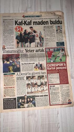 FOTOMAÇ SPOR GAZETESİ - TURKISH NEWSPAPER - DOĞUM GÜNÜ HEDİYESİ  - EKSİKSİZ TAM TAKIM GAZETE -24 MAYIS 2002 CUMA  AZİZ YILDIRIM - ALİ YILDIRIM - ORTEGA - ALMEYDA - WASHINGTON - SERGEN YALÇIN - AHMET DURSUN - YILDIRIM DEMİRÖREN - HÜSNÜ GÜRELİ - İBRAHİM ALTINSAY - ALİ DÜRÜST - OZHAN CANAYDIN - METE RAZLIKLI - MONDRAGON - MEYRIEU - PASCAL NOUMA - MURAT ERDOĞAN - EDILSON - DOBROWSKI - SAMET AYBABA - ŞENOL GÜNEŞ - HASAN ŞAŞ - HAKAN ŞÜKÜR - EMRE BELÖZOĞLU - OKAN BURUK - MC CARTHY  ORTEGA RESMEN FENERBAHÇE’DE: AZİZ YILDIRIM AÇIKLADI, RIVER PLATE TARAFTARLARI PROTESTO ETTİ - ALMEYDA’NIN İMZASI HAFTAYA - FENERBAHÇE’DE RÜYA TAKIM HEDEFİ: ŞAMPİYONLAR LİGİ VE AVRUPA BAŞARISI - GALATASARAY ÇOK KIZGIN: “LUCE’NİN OYUNUNA GELDİK” - MONDRAGON RESMEN BEŞİKTAŞ’TA, MEYRIEU DE KİRALANDI - BEŞİKTAŞ DOBROWSKI VE EDILSON’U DA ALDI - NOUMA ŞOV YAPARAK GELDİ - SERGEN: “ARTIK BEŞİKTAŞ’TAYIM” - GALATASARAY’DA KALE KRİZİ: TERİM PLETIKOSA’YA YÖNELDİ - SAMET AYBABA TRABZONSPOR’DA: “İLK 4’E GİRECEĞİZ” - MİLLİ TAKIM G