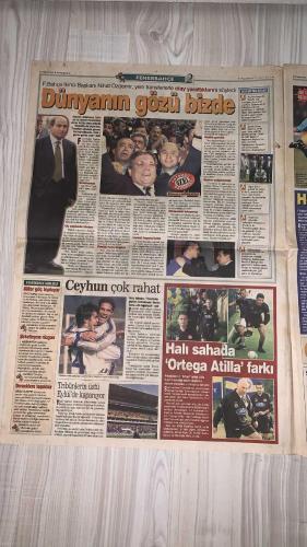 FOTOMAÇ SPOR GAZETESİ - TURKISH NEWSPAPER - DOĞUM GÜNÜ HEDİYESİ  - EKSİKSİZ TAM TAKIM GAZETE -27 MAYIS 2002 PAZARTESİ  AZİZ YILDIRIM - NİHAT ÖZDEMİR - ALİ YILDIRIM - ORTEGA - ALMEYDA - WASHINGTON - BATISTUTA - SERGEN YALÇIN - AHMET DURSUN - YILDIRIM DEMİRÖREN - HÜSNÜ GÜRELİ - İBRAHİM ALTINSAY - ALİ DÜRÜST - OZHAN CANAYDIN - MONDRAGON - TOLGA DOĞANTEZ - SERDAR TOPRAKTEPE - ZAFER - KAAN DOBRA - SAMET AYBABA - ŞENOL GÜNEŞ - HASAN ŞAŞ - HAKAN ŞÜKÜR - EMRE BELÖZOĞLU - OKAN BURUK - BERKANT - HIDAYET TÜRKOĞLU - MASSIMO MORATTI - DİMİTRİ KHLESTOV  ADIM ADIM BATIGOL: FENERBAHÇE’NİN 3 AŞAMALI TRANSFER PLANI - ORTEGA VE ALMEYDA İMZAYA HAZIR, BATISTUTA İÇİN GELİR STRATEJİSİ - NİHAT ÖZDEMİR: “10 NUMARA ORTEGA’NIN” - GALATASARAY VE BEŞİKTAŞ MONDRAGON KAVGASINDA İKİSİ DE KAYBETTİ: CİMBOM PARA, KARTAL PRESTİJ - ALİ DÜRÜST TELEFONLA İŞİ BİTİRDİ - SİNAN ENGİN: “DANSÖZ MONDRAGON” - GALATASARAY’IN HEDEFİNDE DJALMINHA, JANCKER, KUTUZOV, NUNO GOMES VE NANNI - CANAYDIN: “JANCKER İÇİN SON ATAK” - INTER BAŞKAN