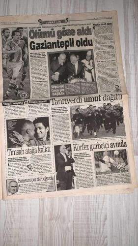FOTOMAÇ SPOR GAZETESİ - TURKISH NEWSPAPER - DOĞUM GÜNÜ HEDİYESİ  - EKSİKSİZ TAM TAKIM GAZETE -27 MAYIS 2002 PAZARTESİ  AZİZ YILDIRIM - NİHAT ÖZDEMİR - ALİ YILDIRIM - ORTEGA - ALMEYDA - WASHINGTON - BATISTUTA - SERGEN YALÇIN - AHMET DURSUN - YILDIRIM DEMİRÖREN - HÜSNÜ GÜRELİ - İBRAHİM ALTINSAY - ALİ DÜRÜST - OZHAN CANAYDIN - MONDRAGON - TOLGA DOĞANTEZ - SERDAR TOPRAKTEPE - ZAFER - KAAN DOBRA - SAMET AYBABA - ŞENOL GÜNEŞ - HASAN ŞAŞ - HAKAN ŞÜKÜR - EMRE BELÖZOĞLU - OKAN BURUK - BERKANT - HIDAYET TÜRKOĞLU - MASSIMO MORATTI - DİMİTRİ KHLESTOV  ADIM ADIM BATIGOL: FENERBAHÇE’NİN 3 AŞAMALI TRANSFER PLANI - ORTEGA VE ALMEYDA İMZAYA HAZIR, BATISTUTA İÇİN GELİR STRATEJİSİ - NİHAT ÖZDEMİR: “10 NUMARA ORTEGA’NIN” - GALATASARAY VE BEŞİKTAŞ MONDRAGON KAVGASINDA İKİSİ DE KAYBETTİ: CİMBOM PARA, KARTAL PRESTİJ - ALİ DÜRÜST TELEFONLA İŞİ BİTİRDİ - SİNAN ENGİN: “DANSÖZ MONDRAGON” - GALATASARAY’IN HEDEFİNDE DJALMINHA, JANCKER, KUTUZOV, NUNO GOMES VE NANNI - CANAYDIN: “JANCKER İÇİN SON ATAK” - INTER BAŞKAN