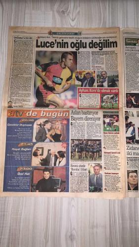 FOTOMAÇ SPOR GAZETESİ - TURKISH NEWSPAPER - DOĞUM GÜNÜ HEDİYESİ  - EKSİKSİZ TAM TAKIM GAZETE -28 MAYIS 2002 SALI  AZİZ YILDIRIM - ALİ YILDIRIM - ORTEGA - ALMEYDA - WASHINGTON - BATISTUTA - SERGEN YALÇIN - AHMET DURSUN - YILDIRIM DEMİRÖREN - HÜSNÜ GÜRELİ - İBRAHİM ALTINSAY - ALİ DÜRÜST - OZHAN CANAYDIN - MONDRAGON - EMRE BELÖZOĞLU - OKAN BURUK - HAKAN ŞÜKÜR - HIDAYET TÜRKOĞLU - YILDIRAY BAŞTÜRK - LUCIO - ŞENOL GÜNEŞ - ERHAN ALBAYRAK - RAPAIÇ - MEHMET KAZANCI - SERGEN YALÇIN (30 NUMARA)  CİMBOM EMRE VE OKAN’I SİLDİ: CANAYDIN VE DÜRÜST’TEN TARİHİ YASAK - TERİM HAYAL KIRIKLIĞI YAŞADI - HAKAN ŞÜKÜR İÇİN KAPILAR AÇIK - ORTEGA’YA ARJANTİN’DE 10 NUMARA: “MARADONA’NIN VELİAHTI” - FENERBAHÇE’DE BATIGOL PLANI DEVAM EDİYOR - LORANT’A “HEMEN GEL” ÇAĞRISI - ERHAN ALBAYRAK TRANSFERİNDE BIELEFELD SORUNU - RAPAIÇ İÇİN 4 MİLYON DOLAR BEDEL BELİRLENDİ - BAYAN ALMEYDA İSTANBUL’A GELİYOR, YÖNETİM ÖZEL İLGİ GÖSTERECEK - YILDIRAY BAŞTÜRK LUCIO’YA MEYDAN OKUDU: “BERABERLİK SENİN OLSUN, BİZ YENECEĞİZ” - HIDAYE
