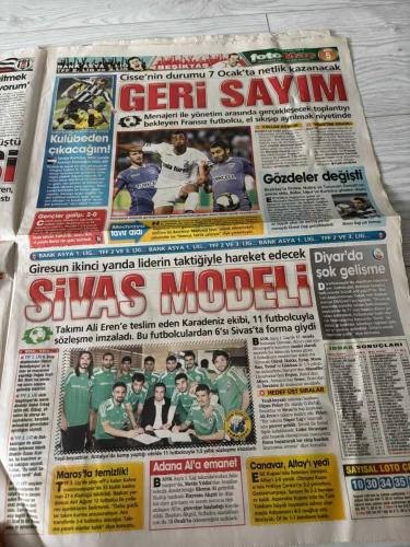 FOTOMAÇ SPOR GAZETESİ - TURKISH NEWSPAPER - DOĞUM GÜNÜ HEDİYESİ  - EKSİKSİZ TAM TAKIM GAZETE - 04 OCAK 2009 YIL:6 SAYI:2099 - ERSUN YANAL TAYFUN CORA ÖMER SEREN UMUT BULUT SERKAN BALCI HASAN YENER IHSAN ALIOĞLU KENAN SÖNMEZ HALIL IBRAHIM AKÇAY SADRI ŞENER TOLGA ZENGIN CANER ERKIN MAHMUT AKSU YUSUF ŞIMŞEK METIN BAK - YAĞMURDA ÇALIŞTILAR TAYFUN'UN FIRÇA GÜNÜ ÖMER SEREN ALKIŞ ALIYOR ZİRVE YAKIŞIR SÖNMEZ BALIKLA GELDİ O GÖZLER FENER'DE TOLGA SAHAYA İNDİ TRABZON CANER İÇİN BASTIRIYOR TARAFTAR 1 NUMARA KİMSE TUTAMAZ YORGUN SAVAŞÇI PÜRÜZLER GİDERİLİYOR KAMP RAPORU GELECEĞİN TRABZON'U - TRABZONSPOR FENERBAHÇE CSKA MOSKOVA BURSASPOR SIVASSPOR - TRABZONSPOR 3-1 ANTALYA