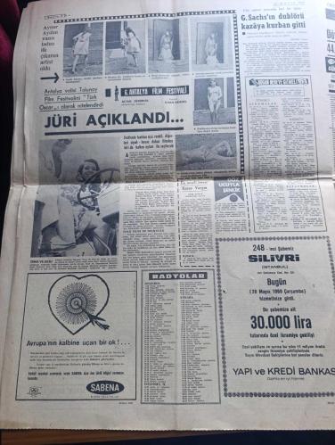 Milliyet Gazetesi - Turkish Newspaper - 28 Mayıs 1969 - Cumhurbaşkanı Cevdet Sunay 27 Mayıs mesajı yayınladı - 27 Mayıs'ın 9. Yılında Turhan Emeksiz büstü Fotoğrafı - 27 Mayıs törenle kutlandı - Ordu gençlik polis ve halk kol kola 27 Mayıs yürüyüşünde fotoğraf - Anıtkabir'de Devrim şehitleri için saygı duruşu yapıldı - 27 Mayıs Cumhuriyet ve anayasa bayramı dün bütün Türkiye'de dış temsilciliklerimizde ve Kıbrıs'a törende kutlanmıştır - Anıtkabir'de töreninin başlamasını bekleyen İsmet İnönü ve General şapkaları Fotoğrafı - Necmettin Erbakan başkanlık koltuğuna oturdu fotoğraf - Ay'a gitmek için engel kalmadı - 50 yıl 19 Mayıs 1919 19 Mayıs 1969 yazar Refik Necdet Aktaş - Rüçhan Çamay Almanya'da renkli televizyona çıktı Fotoğrafı - 6. Antalya film festivali - Muzaffer Tema ilk defa bir jüride yer alıyor fotoğraf - Jover Cemal Kamacı Avrupa'nın iki numaralı boksörüdür - Galatasaray şampiyon yazan  Kaloperoviç - Metin Oktay- Fenerbahçe kulübü başkanı Faruk Ilgaz - 27 Mayıs 1960