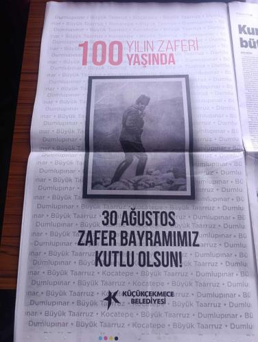 Milliyet Gazetesi - Turkish Newspaper - 30 Ağustos 2022 - 100 yıldır aynı ruh 30 Ağustos zafere bayramı kutlu olsun - Nazım Hikmet Kuvayi milliye destanı - görülmedik strateji Atatürk'ün çizimi ile Büyük taarruz - 30 Ağustos zaferini Atatürk'ten dinleyen dönemin ABD büyükelçisi Mustafa Kemal'in taktiğinin bütün askeri kavramları yıktığını kaydetti - 1932-1933 yıllarında ABD'nin Ankara büyükelçisi Charles H. Sherrill Atatürk'le yaptığı görüşmeleri Mustafa Kemal insan eseri ülkesi adlı kitapta topladı - Cumhurbaşkanı Recep Tayyip Erdoğan 30 Ağustos mesajında 30 Ağustos esaret ve hürriyet arasında bir tercihe zorlandığında Türk milletinin neleri başarabileceğinin ispatı olmuştur - CHP lideri Kemal Kılıçdaroğlu 30 Ağustos bir dehanın askeri zaferi olmasının da ötesinde milletimizin hürriyete büyük Önder Mustafa Kemal Atatürk'ün de millet egemenliğine bağlılığının en büyük nişanesidir - MHP lideri Devlet Bahçeli 30 Ağustos'ta Yunan hükümetini uyardı - 100. Yılda sanat - 30 Ağustos 1922