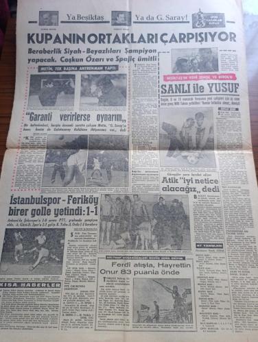 Milliyet Gazetesi - Turkish Newspaper - 30 Ağustos 1964 - 30 Ağustos 1922 30 Ağustos 1964 ordumuz daima hazır fotoğraflar - bugün 30 Ağustos Zafer bayramıdır Türk ulusunun baştan başa şan ve şerefle dolu tarihinde mümtaz bir mevkii olan  zafer Bayramı bütün yurtta parlak törenlerle kutlanacaktır - Genelkurmay Başkanı Orgeneral Cevdet Sunay Dün Türk Silahlı kuvvetlerine bir mesaj yayınlamıştır  - gençlik İstanbul'da dün büyük bir miting yaptı Fotoğrafı - İzmir fuarında Rus Amerika İngiliz Çek ve Mısır pavyonu tahrip edildi - önceki gün Yunanistan elçiliği taşlayan 13 kişinin duruşmasına Dün başlandı - sirkeci'deki meserret tatlıcısı vitrinine Meserret'te amerikalılara ve köpeklere servis yapılamaz dövizi asıldı Fotoğrafı - Kıbrıs işinde asıl sorunlu Amerika'dır yazan Coşkun Kırca - Beatles New York'un altını üstüne getirdi - Akçasazın ağaları yazan Yaşar Kemal Yazı dizisi - Dormen tiyatrosu şahane züğürtler - ya Beşiktaş ya da Galatasaray spor yazarları kupası - 30 Ağustos 1922
