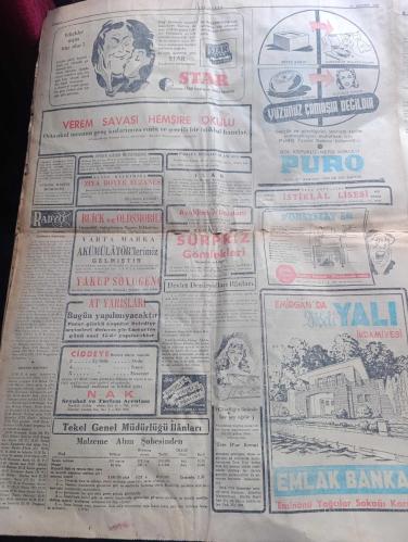 Yeni Sabah Gazetesi - Turkish Newspaper - 30 Ağustos 1950 - 30 Ağustos Zafer Bayramı bütün yurtta kutlanıyor - Türk milletinin varlık ve kudretini bütün dünyaya bir daha tanıtan 30 Ağustos zaferinin bugün 28 inci yıldönümüdür - 30 Ağustos Mehmetçik ve Türk bayrağı resim - Kurtuluş harbi tarihinin şerefli yıldönümü 30 Ağustos zaferi nasıl elde edildi yazan Selahattin Berk - Atatürk Kurtuluş harbi sırasında Fotoğrafı - Sevkülceysi müdafanın kurulması - Büyük taarruz ve büyük Zafer - büyük Zafer ve son Emir - 30 Ağustos Zafer Bayramı parlak tören ve büyük resmi geçitlerle kutlanacaktır - 30 Ağustos Zafer Bayramı töreninden önce saat 9.00'da orduevinde ve saat 9.30'da vilayette protokole göre kabul resmi yapılacak saat 9.45'te törene katılacak askeri birlikler Taksim meydanı yerlerini almış olacaklardır - 30 Ağustos Zafer Bayramı sebebiyle selimiye'den 21 pare top atılacaktır - fotojenik kadın müsabakası 10 eylül tarihinde yapılıyor - Başbakan Adnan Menderes'in konuşması - 30 Ağustos 1922