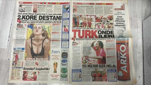 PAS SPOR GAZETESİ - 14 HAZİRAN 2002 - GEREMİ'DEN OLUMLU YANIT GELDİ — GURUR DUYARIM — ROMA ZİRVESİ — LAZIO ENGELI — ONEMLI GORUSME — KALİTELİYİM — GELECEĞE UMUTLA BAKIYORUM — LORANT'IN ESI AMELİYAT OLDU — TESİSLERDE HER ŞEY TAMAM — MUSTAFA DOĞAN: FORMDAYIM — DURUMUM BELIRSIZ — KANARYA HAYRANI — CIDDI TEKLİFLER — TÜRK'E DURMAK YARASMAZ — C GRUBU — DÜNYA KUPASI'NDA BUGÜN — KUPA BİZİMDİR! — FAVORİ BREZİLYA, KOSTA RİKA ÖNÜNDE ADINA YAKIŞANI YAPTI — ONLAR DA ASLAN — SAMBA VE SÜPER GOL ŞOV — DEL PIERO ATTI İTALYA GÜLDÜ — İKİNCİ TUR EŞLEŞMELERİ — ORTEGA'DAN SONRA RAPAIÇ DE GELİYOR — DÜNYAYA SALLADIK — SAĞOL HOCAM — ATAM, KALK DA GÖR EVLATLARINI! — KUTLAMA YAĞMURU — DOĞRU SİSTEMDE PARLAYAN YILDIZLAR — GÜNEŞ: SINIFI GEÇTİK — 2. KORE DESTANI — TEŞEKKÜRLER BREZİLYA — KISKANAN ÇATLASIN — EMRELER'İ KAYBETTİK! — TURKONDE - GEREMI — ALİ YILDIRIM — ALMEYDA — OKTAY — CEM KARACA — SIMAO — KALECİ VOLKAN — NURETTİN HOCA — RÜŞTÜ — WERNER LORANT — BINGO LORANT — DORLE — MUSTAFA DOĞAN — MARIN — RONALDO