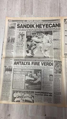 PAS SPOR GAZETESİ - 15 HAZİRAN 2002 - ELDE TUTMAK ARTIK ZOR  - KADERİMİZ AYAĞIMIZDA  - ŞOKU  - JAPONYA KORKUSU  - SİHİRBAZ SANTOS  - TAM İSABET  - ROTAR YAPTI  - SUPER BÜCÜR  - INTER BIRAKMIYOR  - SANDIK HEYECANI  - RINGDE ULUSOY VURDU GEÇTİ  - ANTALYA FİRE VERDİ  - KENDİNE KULÜP BUL  - METSU İÇİN ATA AKSU DEVREDE  - AVRUPA'YA  - TİMUÇİN'İN BÜYÜK İDDİASI  - BU TAKIM KUPA'YI ALABİLİR  - MALATYA PARLAYACAK  - BÜYÜK DÜŞÜNDÜK  - ŞAMPİYON TATİLDE  - COK MUTSUZUM  - HOCAMIZ İSTERSE  - ALPAY BİTTİ OKAN YOLDA  - CİMBOM BOŞ ADAM ALMAZ  - MONDİ SAVAŞA HAZIRIM  - RÜŞTÜ PATLADI  - HAVADA BÜYÜK PANİK  - BENİ TERİM'LE KARIŞTIRMAYIN  - FENER'DEN BAŞKA TAKIMA GELMEM  - KOMUTAN BENİM - ALMEYDA - AZİZ YILDIRIM - HASAN ŞAŞ - TAMER - METSU - ŞENOL GÜNEŞ - GABRIEL SANTOS - EMRE BELÖZOĞLU - HECTOR CUPER - EKREM CENGİZ - SAFFET AKYÜZ - FERDİ - BÜLENT ULUSOY - RAHİM SEPAVAND - HASAN ALTOK - HAMİDE - ERVAL ZEMZEM - KASIM ÖNEN - NECATİ TUZCU - ENDER ARSLAN - ATAMAN - BRUNO METSU - FEYYAZ GÜLMEN - SERTAN