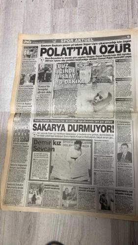 PAS SPOR GAZETESİ - 18 HAZİRAN 2002 - ORTEGA RÜYASI - DJALMINHA GOLÜ! - ELVEDA TATLI BELA - MURAT İMZALADI - REVİVO'DAN BOMBALAR - BEŞİKTAŞ SAVIO'YU KİRALAYOR - MAREK'TE DAMPİNG - ZİYA DOĞAN ANTALYA'DA! - DİYARBAKIR DÜNYA YILDIZLARINI İSTİYOR - A.GÜCÜ'NDE İMZA GÜNÜ! - YANAL: BENİM ALNIM AÇIK! - SAMSUN TRANSFERDE ATAĞA KALKIYOR!.. - ELAZIĞ'DA MUTLU SON - RAPAIC'E VİZE YOK - GİLBERTO HAREKATI - ERKEN START! - ÇALIŞAN KAZANIR - HIÇ BİR ŞEY GARANTİ DEĞİL!.. - MİLLİ TAKIM SİNİR HARBİ - COLLINA BİZE UĞURLU GELİYOR - ŞİMDİ SIRA JAPONLAR'DA - TARİHİN ÖTESİNE GEÇELİM - ULUSOY: ZAFERE İNANCIM SONSUZ - DESTEĞİ KIRMALIYIZ - SENEGALLİ FADIGA 'JAPONYA' DİYOR - CASILLAS ÜLKEDE KAHRAMAN OLDU - KİM TUTAR BREZİLYA'YI - BECKHAM: KUPA BİZİM OLACAK - AMERİKAN FUTBOLU - JAPONYA'YI RAHAT YENERİZ - CORDOBA DÜĞÜMÜ BU HAFTA ÇÖRÜLÜYOR - YILDIRIM - ORTEGA - DJALMINHA - MONDI - MONDRAGON - CORDOBA - PASCAL - MURAT ERDOĞAN - HASAN - REVİVO - SAVIO - YILDIRIM DEMİRÖREN - CONCEÇAIO - TAYFUR - YÜKSEL AYTUĞ - MEHMET