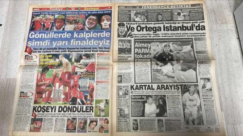 PAS SPOR GAZETESİ - 23 HAZİRAN 2002 - VALLAHİ SÖNMEZ - BU ŞAFAKLARDA YÜZEN ALSANCAK - SPOR HERGÜN BU GAZETEDE - İŞİNİZİ DEĞİL MAKİNALARINIZI DEĞİŞTİRİN - MİLLİ TAKIM'IN DEV POSTERİ SAYFA 9'DA - BUGÜN ÇOK BÜYÜK BİR GÜN - HAKAN ŞÜKÜR - İLHAN MANSIZ - KİM JOUNG - İLHAN - METSU - FATİH TERİM - GALLİANİ - ANGELOTTI - RUI COSTA - NUNO GOMES - REŞİT - KALPAR - KENNEDY - ÇAĞDAŞ ERGİN - KARAMAN - CAPONE - VEDAT - AYHAN - KEREM - SUAT - SERKAN - BÜLENT AKIN - DURO - MONDRAGON - BATİSTA - SARR - GABRİEL - AHMET CEYHAN - DA SİLVA - AYBABA - BİRAND - ALİ OSMAN RENKLİBAY - ERCAN - TAYFUN - SAMET AYBABA - MEHMET YILMAZ - AURELIO - ÖZGENER - ZORLU - MAHMUT ÖZGENER - DOĞAN - GÜNEŞ - ORTEGA - ALMEYDA - SERCAN - GARGALO - WASHİGOL - ENGİN - RONALDO - SERGEN - NOUMA - ASPER - CORDOBA - TERİM - AHMET NECDET SEZER - MONTOYA - R.SCHUMACHER - MİCHAEL SCHUMACHER - RALF SCHUMACHER - BARRİCHELLO - COULTHARD - SATO - MASSA - LA ROSE - J.WİLLİAMS - JAQUSE - HİDDİNK - CAMACHO - GHANDOUR - TOMSANGE - NATAL ROMERO