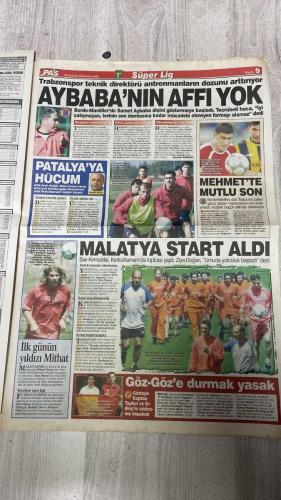 PAS SPOR GAZETESİ - 26 HAZİRAN 2002 - DÜNYA KUPASI'NDA BUGÜN - KUPA BİZİMDİR! - DÜNYANIN GÖZÜ BİZDE - TÜRKİYE KAZANIR - İLERLEYİN BEYLER - ADANA DEMİR TOPLANIOR - KARŞIYAKA'DA BİRAND BELİRS - GÜREŞTE DÜNYA 3'Ü OLDUK - BOZÜYÜKLÜ FADIL İNEGÖLSPOR'DA - ÜNİVERSİTELİLER SPOR İÇİN BULUŞUYOR - Y. YOZGATSPOR'UN GÜVENCESİ GENÇLER - VESTEL MANİSASPOR ERGÜN İLE YENİDEN - YÜKSEL YALOVA'DAN AYDIN'A TEPKİ - KAYSERİSPOR SÜPER OLACAK - ŞAMPİYONLARA YARDIM SÖZÜ - MAHCUP OLMAYIZ - CITAYI YÜKSELTECEĞİZ - KİŞİLİKLİ FUTBOLCULAR - ADANA'DA HAKEM SINAVI - ÇANAKKALE'DE YÜRÜYÜŞ - RİZE'DE SON TANGO - YÖNETİM DÜN GÖREV BÖLÜMÜ YAPTI - KIRKPINAR'DA KOŞTULAR - TEKELİOĞLU AKÇAABAT'TA - KONYASPOR YİNE SANDIK BAŞINDA - BAŞKAN CENGİZ DEVREDE - FUTBOL ŞUBESİ AVCI'NIN - ANTALYA'DAN BERKAN'A RED - SİVASSPOR'DA BELİRSİZLİK - ERZURUMSPOR GAZ KESMİYOR - ERDEM TUĞAL GİRESUNSPOR'DA - EL ALOUSI - HAKAN ÜNSAL - RÜŞTÜ - FATİH - ALPAY - BÜLENT - ERGÜN - ÜMİT D. - TUGAY - YILDIRAY - EMRE - HAKAN - HASAN ŞAŞ - MARCOS - CALU