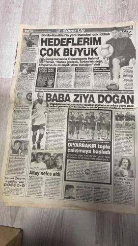 PAS SPOR GAZETESİ - 27 HAZİRAN 2002 - EN SEREFLİ YENİLGİ - BU ELLERE KUPA YAKIŞIRDI - CUMARTESİ RAKİP KORE - LORANT UTANDI! - FENER'E İKİ KAPTAN - LEJYONER HAREKATI - BOMBA GİBİ DÖNÜYORUM - HEDEFLERİM ÇOK BÜYÜK - BABA ZIYA DOĞAN - KARTAL SUYLA AYAKTA! - RUHLARI YETİYOR! - DOĞRU SEÇİM! - SCHUMI DUBLE YAPTI! - İLHAN - HASAN - RÜŞTÜ - ERDOĞAN - SERCAN - HALUK ULUSOY - REVI VO - LORANT - GILBERTO SILVA - ALMEYDA - OGÜN - OKTAY - FATİH TERİM - ÜMİT - HAKAN ÜNSAL - OKAN - TUGAY - MEHMET CANSU - ÖZHAN CANAYDIN - FELIPE - ROBERTO CARLOS - MANACER FRANK - SERKAN - NUNO GOMES - RUI COSTA - MONDRAGON - YÜCEL - AYHAN - BRUNO METSU - HANEFEVE - MARAT SAFIN - PETE SAMPRAS - GEORGE BASTL - ROCHUSS - CAPRIATI - DANIELA HANTUCHOVA - MEHMET YILMAZ - SAMET AYBABA - ZIYA DOĞAN - ERDOĞAN BİLENSER - BİLAL YAŞAR - BURHAN BIÇAKÇIOĞLU - CENGİTHAN - DIALLO - MURAT HACIOĞLU - ABDULLAH - SERDAR - YUNUS - NURİ - KAMİL SAFFRI - KURTULUŞ - HASAN YİĞİT - SAVAŞ - SERKAN - BAHRİ KAYA - NEJAT BIYEDIC - ZÜBEYİR BAFRA