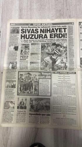 PAS SPOR GAZETESİ - 30 HAZİRAN 2002 - DÜNYANIN ÜÇÜNCÜ ŞAMPİYONUYUZ - 76. GAZİ ŞÖLENİ - CİMBOM'UN YENİ GÖZDESİ - OVERMARS BOMBASI - 100. YILDA KUPALAR GELECEK - ELAZIĞ SONUNDA TOPLA BULUŞTU - NOUMA OLAYI ARAPSAÇI - SİVAS NİHAYET HUZURA ERDİ - MARDİNSPOR BÖLÜNMEZ - YİMPAŞ YOZGAT START ALDI - MİLLİ PİYANGO ÇEKİLDİ - COROLLA'NIN DÖNÜŞÜ - JAN NAHUM FİAT'IN KARE ASINA GİRDİ - FENER DEĞİŞİYOR - TERİM'İ ASLA YANILTMAM - CİMBOM SERTLEŞTİ - SAMBACILAR BUGÜN GELİYOR - FERRARİ GELİYOR - HAYDİ TAKSİM'E - TÜRKİYE KÖTÜ MİSAFİR - TÜRKİYE EVSAHİBİ SEVMİYOR - BEKLE BİZİ KUPA - TAM GAZ GELİYORLAR - SCHUMI TEDİRGİN - KOŞAR ADIM WIMBLEDON - HAKAN - İLHAN - MARC OVERMARS - BALİÇ - İLHAN MANSIZ - MUSTAFA KEMAL ATATÜRK - İSMAİL ÜNAL - METSU - COŞKUN - UTKU - BULAK - ALİ EREN - TOLGA - HELENEN - KENESEI - LUCESCU - PASCAL NOUMA - METE DÜREN - SERGEN - AHMET YILDIRIM - MARTINEZ - BREEN - CAPONE - DIOP - MEHMET İPEK - TAMER - TAHİR - TAPANOĞLU - OSMAN SEÇİLMİŞ - MEHMET - ÜMİT ÖZEROL - MEVLÜT VİRİT - ÜNSAL KİRAZ
