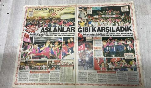 PAS SPOR GAZETESİ - 01 TEMMUZ 2002 - CIMBOM İÇİN GİDEBİLİRİM - BÜLENT: 'SON SÖZ TERİM'İN' - BALİÇ: ESKİ BALİÇ İÇİN SÖZ VERİYORUM - 6 TEMMUZ'DA YENİDEN DOĞARIZ - CİMBOM NANNİ'Yİ KESİN BİTİRECEK - FELİPE: SAMBANIN KRALINI YAPARIM - PİNTO DA İMZA İÇİN İSTANBUL'DA - GÖZLER ALPAY'DA - KÜREKCİLER'E 8 BİRİNCİLİK - SARR: ASLAN'A ÇABUK ISINDIM - YENİLER SÜPER - İSMAİL VE TUNCAY 3 BALİÇ DEĞERİNDE - KAPTAN OGÜN TAM NOT ALDI - LORANT ŞAŞIRTIYOR - SAĞ KANAT SERHAT'IN - MALZEMECİ ŞEREF RAPAİÇ'İ UTANDIRDI - DÖNDÜLERRR - AHH KEŞKE BİRLİKTE OYNASALAR - GAZİ KOŞUSU RÜŞTÜ'YE - 5. SAMBACI ZAFERİ - WIMBLEDON'DA YENİ START BUGÜN - SEVİLLA DA LING&TONG BÜYÜLEDİ - KAPLANLAR'IN SİLAHI PRES - DENİZLİSPOR ÇITAYI YÜKSELTTİ - GENÇLER GOL YAĞDIRACAK - MİLLİLER'E LUCE'DEN İZİN JESTİ - BEŞİKTAŞ'TA NOUMA İSYANI - ZAGO İDMANLARA DÜZKOŞUYLA BAŞLADI - NİCULESCU KADRO DIŞI - SERGEN ÇOK SIKILDI - HASAN ŞAŞ - BÜLENT - TERİM - BALİÇ - SİNAN ENGİN - BURAK - CANAYDIN - NANNI - FELIPE - PINTO - ERHAN - DÜRÜST - ALPAY - SAMİ