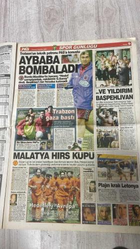 PAS SPOR GAZETESİ - 01 TEMMUZ 2002 - CIMBOM İÇİN GİDEBİLİRİM - BÜLENT: 'SON SÖZ TERİM'İN' - BALİÇ: ESKİ BALİÇ İÇİN SÖZ VERİYORUM - 6 TEMMUZ'DA YENİDEN DOĞARIZ - CİMBOM NANNİ'Yİ KESİN BİTİRECEK - FELİPE: SAMBANIN KRALINI YAPARIM - PİNTO DA İMZA İÇİN İSTANBUL'DA - GÖZLER ALPAY'DA - KÜREKCİLER'E 8 BİRİNCİLİK - SARR: ASLAN'A ÇABUK ISINDIM - YENİLER SÜPER - İSMAİL VE TUNCAY 3 BALİÇ DEĞERİNDE - KAPTAN OGÜN TAM NOT ALDI - LORANT ŞAŞIRTIYOR - SAĞ KANAT SERHAT'IN - MALZEMECİ ŞEREF RAPAİÇ'İ UTANDIRDI - DÖNDÜLERRR - AHH KEŞKE BİRLİKTE OYNASALAR - GAZİ KOŞUSU RÜŞTÜ'YE - 5. SAMBACI ZAFERİ - WIMBLEDON'DA YENİ START BUGÜN - SEVİLLA DA LING&TONG BÜYÜLEDİ - KAPLANLAR'IN SİLAHI PRES - DENİZLİSPOR ÇITAYI YÜKSELTTİ - GENÇLER GOL YAĞDIRACAK - MİLLİLER'E LUCE'DEN İZİN JESTİ - BEŞİKTAŞ'TA NOUMA İSYANI - ZAGO İDMANLARA DÜZKOŞUYLA BAŞLADI - NİCULESCU KADRO DIŞI - SERGEN ÇOK SIKILDI - HASAN ŞAŞ - BÜLENT - TERİM - BALİÇ - SİNAN ENGİN - BURAK - CANAYDIN - NANNI - FELIPE - PINTO - ERHAN - DÜRÜST - ALPAY - SAMİ