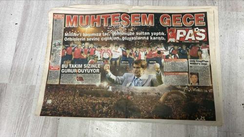 PAS SPOR GAZETESİ - 02 TEMMUZ 2002 - FİLEDE BAHAR URCU ECZACIBAŞI'NDA - MİLLİ TRİATLONCULAR SİFTAH YAPACAK - HEDEF ŞAŞMAZ - HİTİT KUPASI'NA KARATAŞ DAMGASI - BUZ HOKEYİNDE ANKARA ŞAMPİYON - KIRIKKALE'DE SPOR OKULLARINA HÜCUM - MUHAMMET RİZE'DE - MERSİN TOP BAŞI YAPTI - TED'Lİ BAYANLARIN AVRUPA HEYECANI - BİZİM GÜREŞÇİLER DAHA ESTETİK - ADIYAMAN'DA İŞLEM TAMAM - KEMALPAŞA ATAĞA KALKTI - BATMAN KARŞIYAKA SEÇİME GİDİYOR - VİLLA BARRICHELLO'NUN - MARADONA: NEREDE BİZİM FUTBOLUMUZ - BLATTER: COLLINA İLE GURUR DUYDUM - P.TROUSSIER'İN BÜYÜK HAYALİ - WILLIAMS FIRTINASI - İKİSİ DE SÜPER - KASPARS KAMBALA 1 YIL DAHA EFES PİLSEN'DE - İBRAHİM KALIYOR - ZIDANE KAYBOLDU - HİDAYET'İN ŞARTI VAR - KIZLAR SCHALTE HAZIR - İLYAS FENER İÇİN HAZIR - YUSUF: BORCUMU BU YIL ÖDEYECEĞİM - İSMAİL GÜLDÜREN: KALICI OLACAĞIM - BAHAR URCU - CELAL KIBRISLI - TUNCAY KARATAŞ - MUSTAFA - ALİ ZALİGÜN - REMZİ ARKALT - VOLKAN - ÇETİN - MUHAMMET - NASİR BELCİ - ENİS EKER - RÜŞTÜ GÜNER - BÜLENT ÜLKER - HALİL YÜKSEL - TETTEH