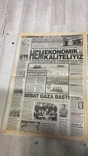 PAS SPOR GAZETESİ - 08 TEMMUZ 2002 - REVİVO 'ŞOV ŞİMDİ BAŞLIYOR - KRAL SAHNEDE - MİLAN RAPAİÇ RAHAT NEFES ALDI - MUHTEŞEM BAY GOL - SADECE F.BAHÇE'Yİ İSTİYORUM - ŞAMPİYONUZ - TÜRKİYE'NİN VİERİ'Sİ OLUR - CİMBOMLU YILMAZ'IN FENERLİ TAKIMI - LİGDE GÖRÜN - FENER'DE OYNAMAK İSTİYORUM! - YA-G.SARAY, YA BEŞİKTAŞ! - HAGI MUTLU OLACAK - AKILLI GÜÇLÜ+HIZLI VE ÖNDE: FERRARİ - HEWITT ŞOV YAPTI - KAYSERİ'DE HEDEF BÜYÜK - EKONOMİK KALİTELİYİZ - SEBAT GAZA BASTI - REVİVO  - RÜŞTÜ  - YUSUF  - M. DOĞAN  - MUSTAFA DOĞAN  - MİRKOVİÇ  - RAPAİÇ  - SERHAT  - OKTAY  - ORTEGA  - WASHINGTON  - TUNCAY  - MILAN RAPAİÇ  - WERNER LORANT  - OĞUZ ÇETİN  - OGÜN  - NANNI  - CEYHUN  - HAGİ  - SCHUMI  - ALPAY  - M. YILMAZ  - SİNAN ENGİN  - SERDAR BİLGİLİ  - LUCESCU  - TERİM  - YÜKSEL AYTUĞ  - MEHMET YILMAZ  - YÜCEL UYAR  - SAMET AYBABA  - METİN  - AYDIN  - DA SILVA  - HÜSEYİN KALPAR  - GİRAY BULAK  - MULTESCU  - ZAFER TÜZÜN  - HAKAN BAYRAKTAR  - HASAN ŞAŞ  - ALİ AKDENİZ  - MESUT YILMAZ  - İSMAİL GÜLDÜREN  - CEM KARACA