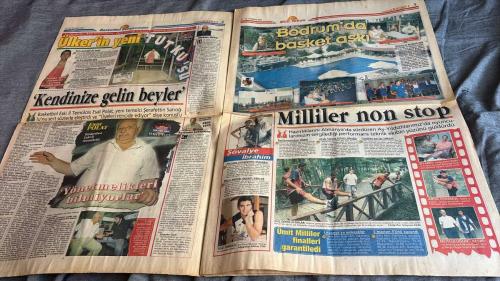 FANATİK BASKET HAFTALIK BASKETBOL GAZETESİ TURKISH NEWSPAPER - DOĞUM GÜNÜ HEDİYESİ  - TAM TAKIM EKSİKSİZ GAZETE -17-23 TEMMUZ - 2001  - SAYI: 242 -EURO LEAGUE 2001-02 SEZONU KURASINDA TEMSİLCİLERİMİZ ZORLU GRUPLARA DÜŞTÜ - AVRUPA DEVLERİ DİZ ÇÖKECEK - MİLLİLER RAMBO GİBİ - ARTIK O DA BÜTÜN TÜRKİYE İÇİN OYNAYACAK - GÜLŞAH'A YUNAN VİZESİ - GÜÇ BİZDE ARTIK - MİLLİ TAKIM PATLAMAYA HAZIR - CENNET GİBİ İSKENDERUN - BU YOLUN SONUNDA ŞAMPİYONLUK VAR - ADANA'NIN YÜKSELEN DEĞERİ - ESAT POLAT BOMBALADI - KARDELEN - CARLİ'NİN MİLLİ TAKIM'A SOĞUK DUŞU - HAFTANIN SATIRBAŞLARI - AYNI SORUYA FARKLI CEVAPLAR - MOZAİKLERİN ZAFERİ - ÜÇ BÜYÜKLER - ÜLKER'DEN İMZA ŞOV - GÜLŞAH YUNANİSTAN'A İKİNCİ ELÇİ - PAU GASOL - GÜLŞAH - AYDIN ÖRS - İBO - DODO - İBRAHİM KUTLUAY - GÖKŞIN KOÇAK - ESAT POLAT - ŞERAFETTİN SARIOĞLU - METE - METE ASLAN - ASIM - MUSTAFA ABİ - STELMAHERS - MURATCAN - OSİRİS - CEM ÇAĞALDAN - MURAT AKBAŞ - SALİH ERKAN - ÜMİT AVCI - METE AKTAŞ - TÜRKAY YENER - ALİ SÜRMELI - FERAY SÜRMELİ -