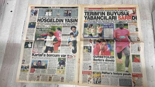 PAS SPOR GAZETESİ - 14 TEMMUZ 2002 - GOL IS-TI-YO-RUM  - SPOR HERGON BU GAZETEDE  - UYUM SAĞLADILAR  - ŞUT ÇEKİN EMRİ  - YAKIN TAKİP  - AMADORANT  - RÜYA TAKIM  - FENERİUM AVUSTURYA'DA  - DEREAĞZI'NA YENİ KOŞU PİSTİ  - İLETİŞİMDE SORUN YOK  - ÇILGIN REKABET  - AVRUPA'YI UNUTMADI  - TRAUNSTEIN'LE OYNUYORLAR  - İTİRAZ ETMEDİLER  - BÜYÜK GÜN  - REVİVO TERK ETTİ  - RAKİP BOTAFOGO  - ÇOK KONUŞULUR  - BU AÇILIŞ ÇOK KONUŞULACAK  - RAPAİÇ'E YOĞUN TEDAVİ  - OGÜN'ÜN FAVORİSİ YUSUF  - HEDEFLERİ G.SARAY  - SAMBACILAR GEZİDEN DÜŞTÜ  - RAPOR YARIN SUNULACAK  - BEŞİKTAŞ BUGÜN GELİYOR  - HOŞGELDİN YASİN  - NİHAYET KENDİNİ BULDU  - GENÇLER KAFA KARIŞTIRDI  - KABUK DEĞİŞTİRDİ  - TERİM'İN BÜYÜSÜ  - YABANCILARI ŞAŞIRTI  -  LORANT  - RÜŞTÜ  - FATİH  - MUS  - SİFE KIRAN  - LİBOC  - SERHAT  - OKTAY  - REVİVO  - MUSTAFA DOĞAN  - WASHINGTON  - KEMAL DİNÇER  - RAPAİÇ  - OGÜN  - YUSUF  - PANCU  - SALİH YILDIRIM  - YASİN  - TERİM  - SAR  - MONDRAGON  - PINTO  - KAAN DOBRA  - ZAGO  - ALİ EREN  - SİNAN ENGİN
